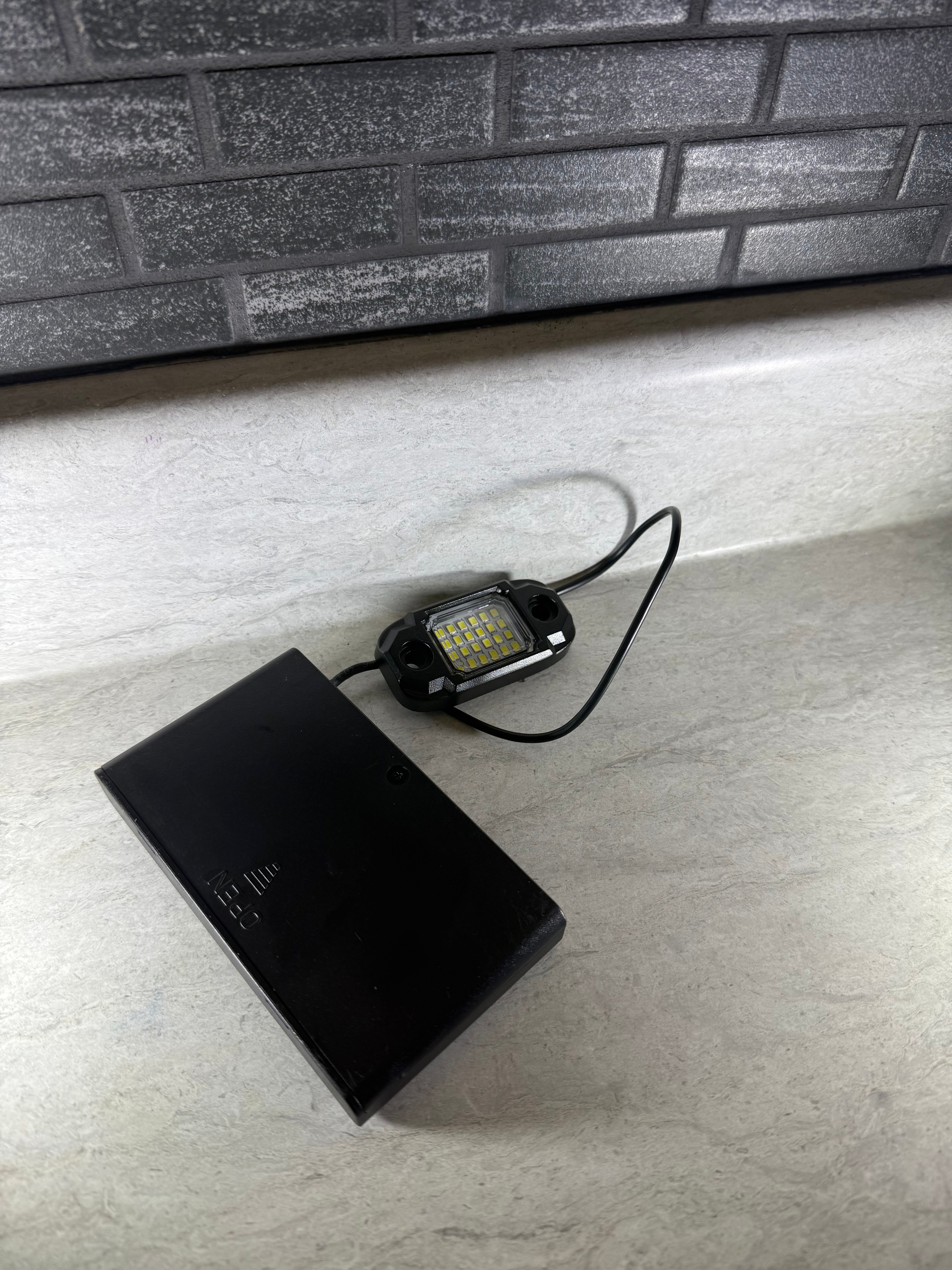 Battery Powered Rock Light